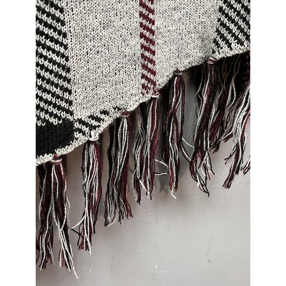 Absolutely Famous Sweater Womens Small Turtleneck Gray Plaid Fringe Pullover - Picture 6 of 8